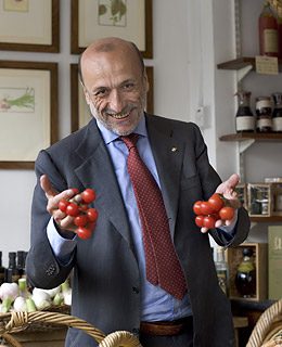 Carlo Petrini Holding Tomatoes - Eco quotes