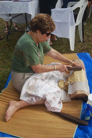 Kapa Beating - Grow Hawaiian Festival 2015