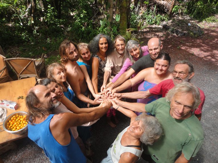 La Akea article, la' Akea intentional community